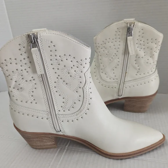 Dolce Vita Solow Stud Western Ivory Leather Boots Women's Size 8 1/2 NWOB - Picture 2 of 8